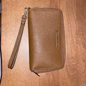 Michael Kors Wristlet
